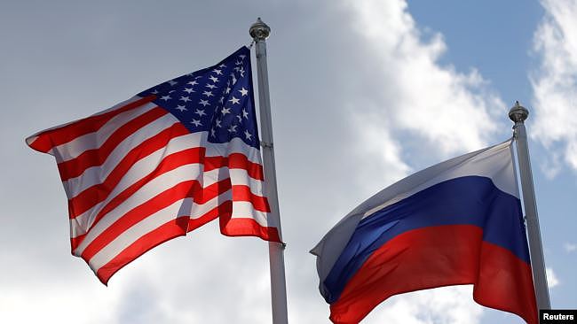 美国国旗和俄罗斯国旗