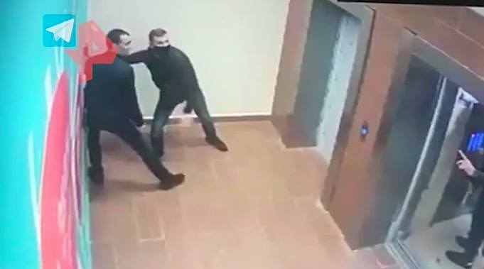 厉害了！1名警察单挑5名嫌犯，莫斯科枪战追捕视频曝光（图/视频） - 2