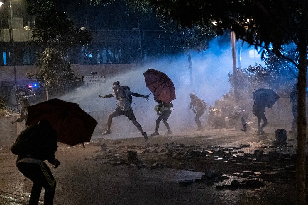 去年11月，抗议者与警察在香港理工大学附近发生了冲突。