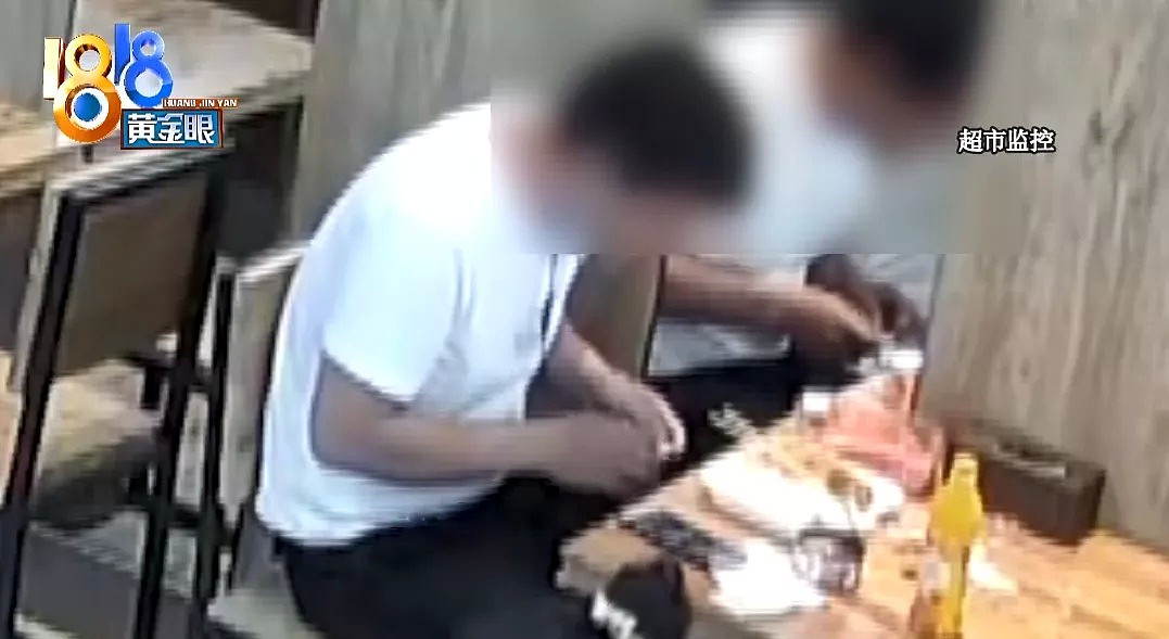 中国一男子为讹钱竟在超市往罐头里放蛆！结果把自己恶心吐了…（视频/组图） - 9