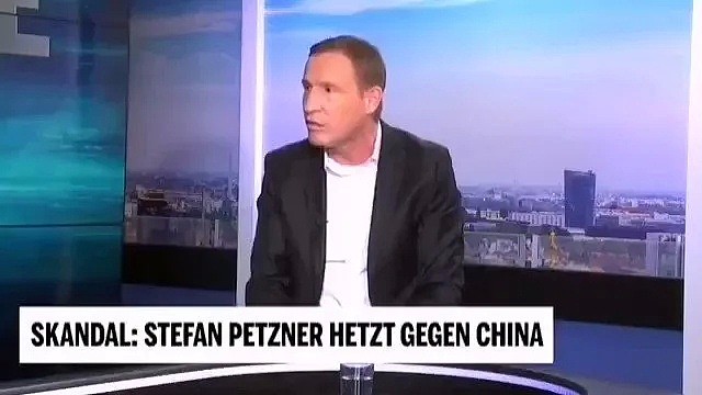 华人群里炸了锅！奥地利政客竟在节目中公然喊中国人是“猪”，还要索取巨额赔款（组图） - 1