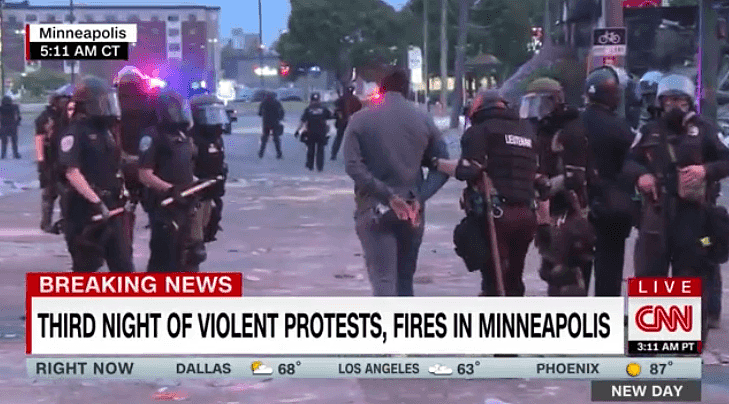 凌晨现场直播抗议示威时，CNN记者被美国警方逮捕 （视频/组图） - 4