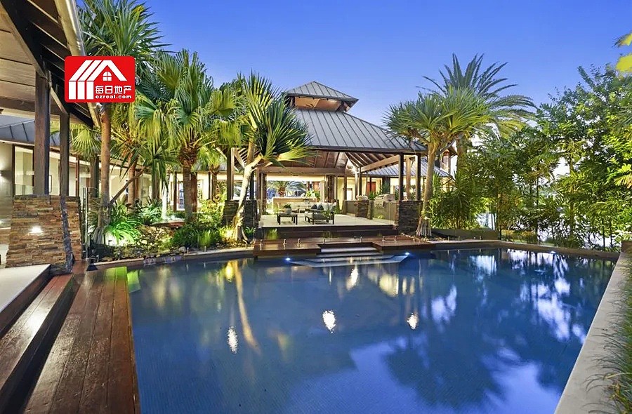 黄金海岸一栋带有私人海滩的豪宅以1175万澳元售出 - 3