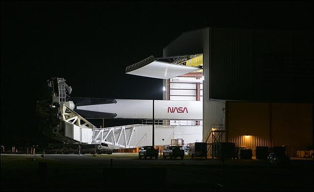 马斯克再次创造航天历史！SpaceX首次载人发射任务成功，开启商业载人航天新时代（视频/组图） - 27