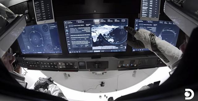 马斯克再次创造航天历史！SpaceX首次载人发射任务成功，开启商业载人航天新时代（视频/组图） - 16
