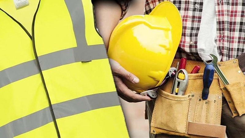tradie-construction-worker-hi-vis-tools-800.jpg,0