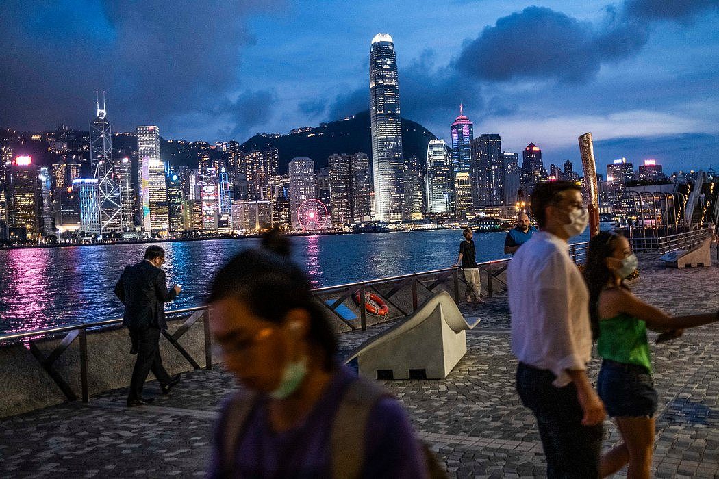 上周五，香港的城市天际线。
