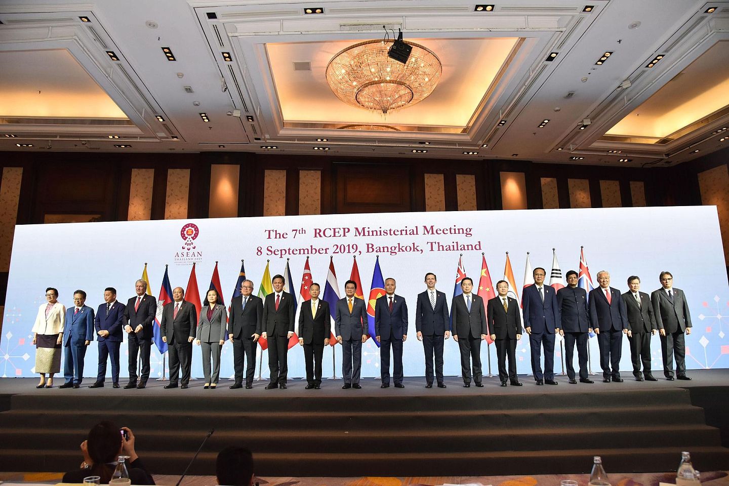 RCEP：区域全面经济伙伴关系协定（RCEP）于2012年11月在柬埔寨金边提出，由东盟（ASEAN）发起，旨在加强其成员国与其他亚太地区国家的贸易合作。图为2019年9月，曼谷举行第7届RCEP部长级会议。 （Getty Images）