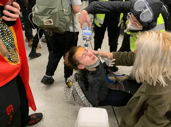 悉尼游行发生冲突！示威者拒绝离开中央车站被喷辣椒水，1人当场被捕（视频/组图） - 7