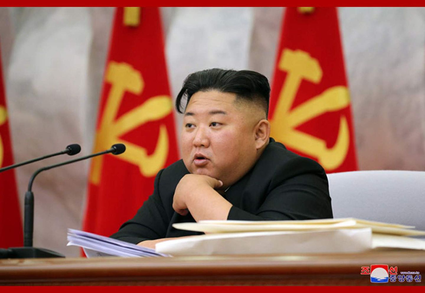 朝鲜最高领导人金正恩于5月24日主持召开朝鲜劳动党第七届中央军事委员会第四次扩大会议后再次隐匿行踪。（朝中社）