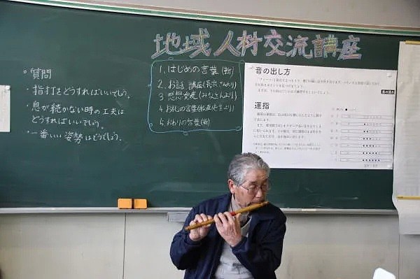 日本惊现一个人的学校，全校5名老师仅教他一个人？网友：真·全村希望（组图） - 22