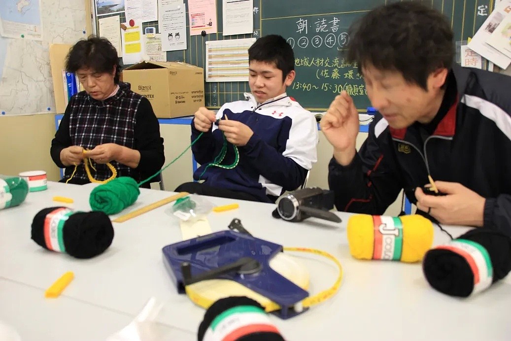 日本惊现一个人的学校，全校5名老师仅教他一个人？网友：真·全村希望（组图） - 41