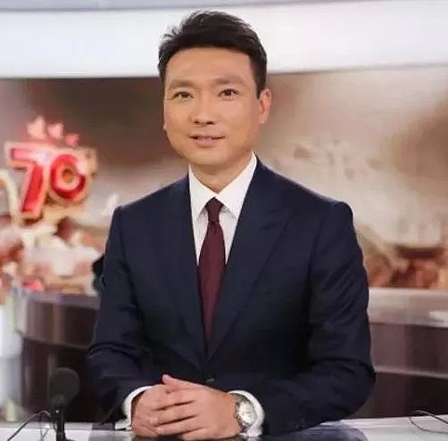 康辉重回《新闻联播》上热搜，又一个人设翻车的央视主播（视频/组图） - 6