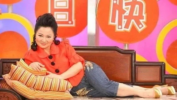 同为台湾综艺主持一姐，她的人生比小S惨多了！（组图） - 19