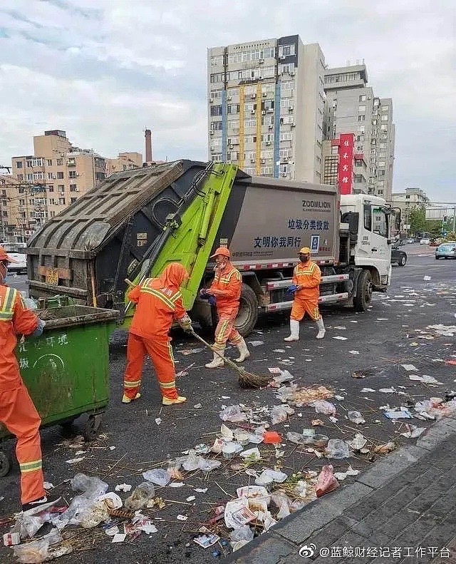 北京市委对着干？中央文明办文件作废，中宣部急令降温，中国高层对“地摊经济”现分歧？（组图） - 5