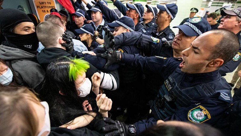 悉尼示威男子袭警、拒捕，被控4项罪名！助理局长：这是一个积极的结果（组图） - 2