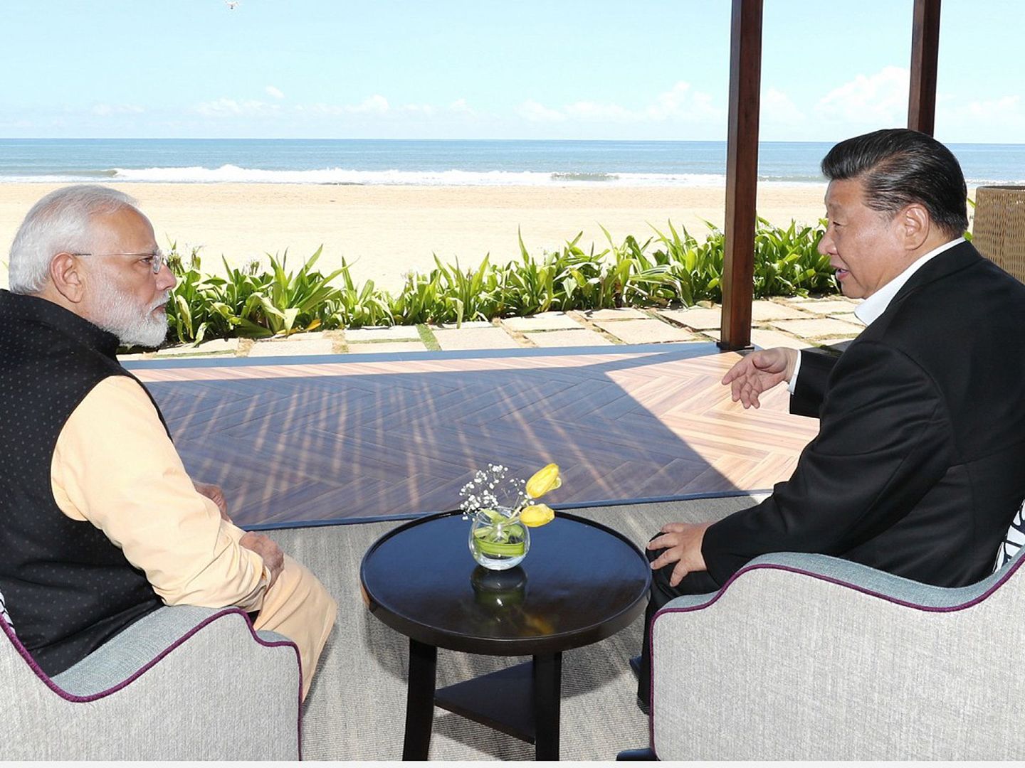 中印互为重要邻国，携手合作共同发展符合双方的战略利益。（新华社）