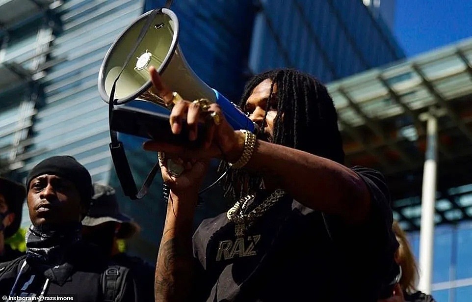 疯狂！“杀死警察”美国抗议者占领西雅图建“自治区”，特朗普怒喊立刻夺回 市长：躲进你的地堡去吧（组图） - 30