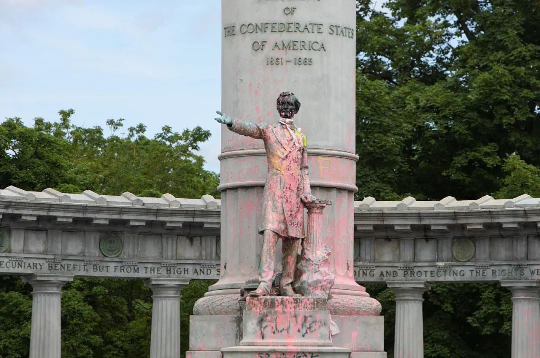 推倒雕像在继续 这次是里士满内战南方总统戴维斯（组图） - 2