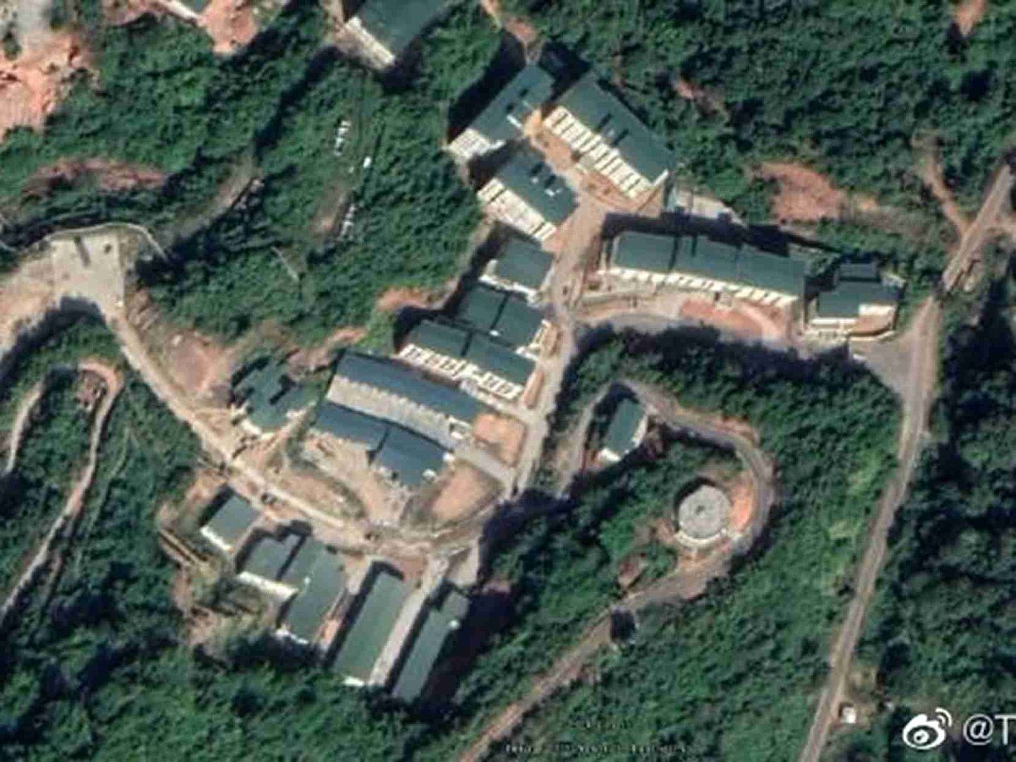 卫星图显示，印度在阿萨姆邦设有完善的导弹基地。（微博@TheLancet-Vivian）