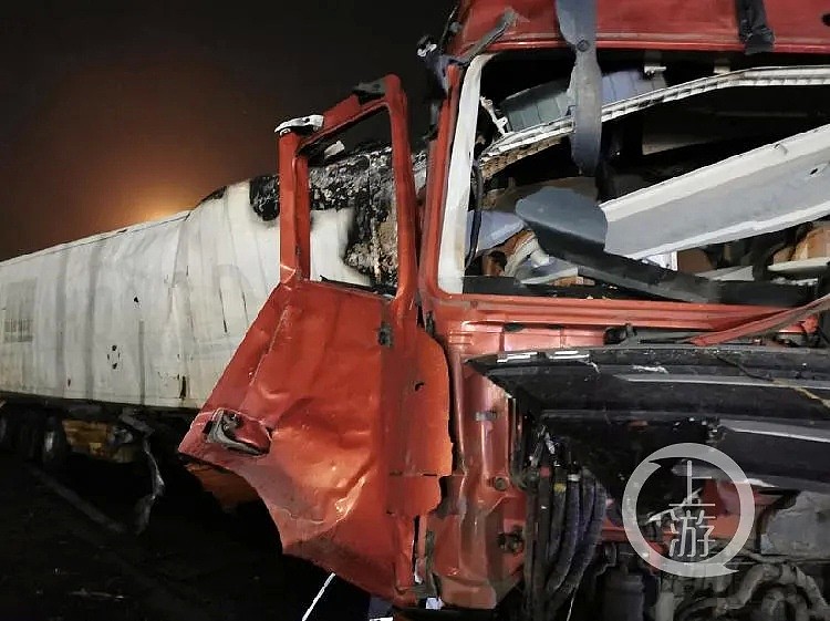 温岭槽罐车爆炸现场：一片废墟 凄惨无比 车头成碎片（视频/组图） - 13
