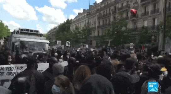 巴黎成了“黑命贵”战场，黑人叛乱者与警方发生激烈冲突…（视频/组图） - 5