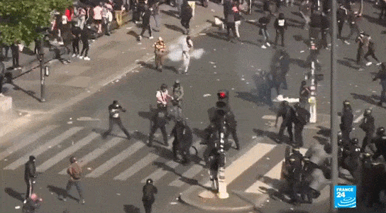 巴黎成了“黑命贵”战场，黑人叛乱者与警方发生激烈冲突…（视频/组图） - 11