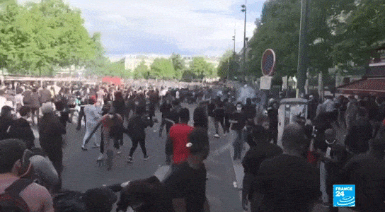 巴黎成了“黑命贵”战场，黑人叛乱者与警方发生激烈冲突…（视频/组图） - 19