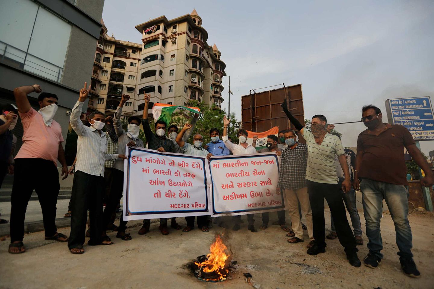 2020年6月16日，印度人在印度艾哈迈达巴德举行针对中国的抗议活动。（AP）