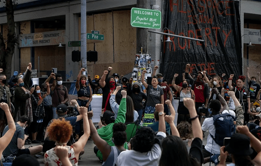 抗议者打响“独立”第一枪？西雅图建自治区，白人想留下，先给黑人10美元！（组图） - 13