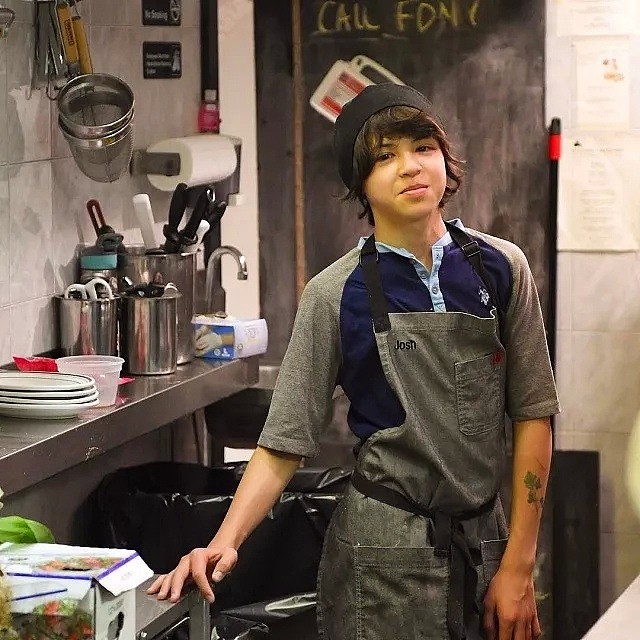 14岁华裔“少年厨神”帅爆INS，凭着一碗“ 麻婆豆腐”拉面征服整个美国（组图） - 12