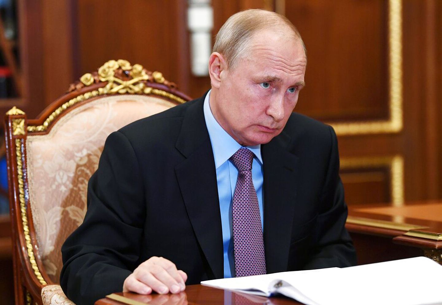 圖為6月18日俄羅斯總統普京在莫斯科克里姆林宮開會。（AP）