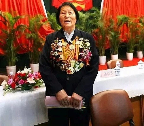 中国最具争议的人大代表申纪兰逝世！她可能是最高龄网络暴力受害者.....（组图） - 16