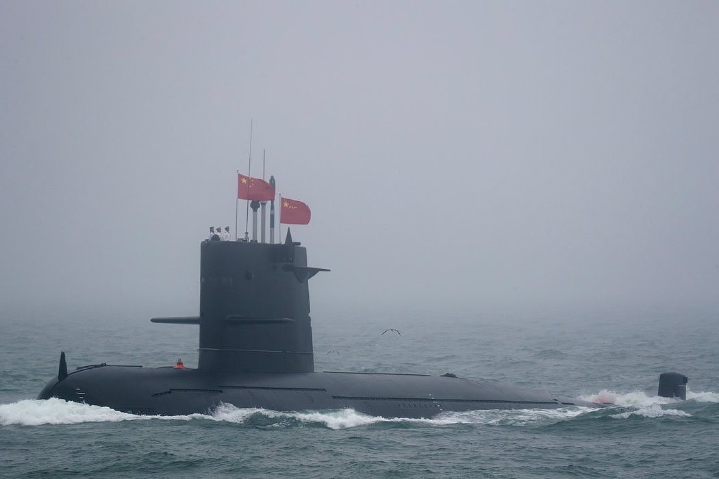 去年，一艘长城236潜艇加入了山东省沿海地区的区舰队。