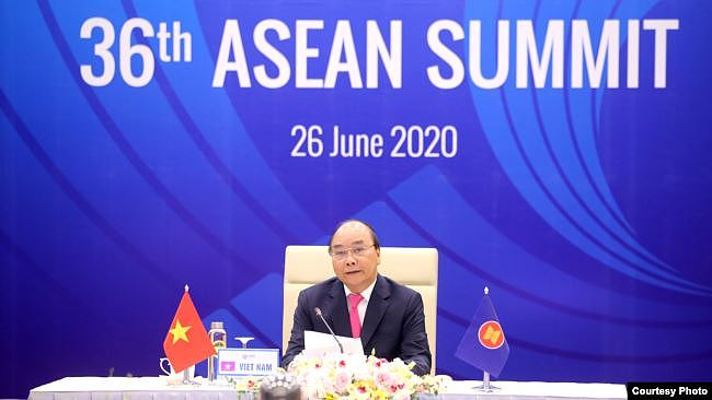 越南领导人2020年6月26日在东盟峰会上发言