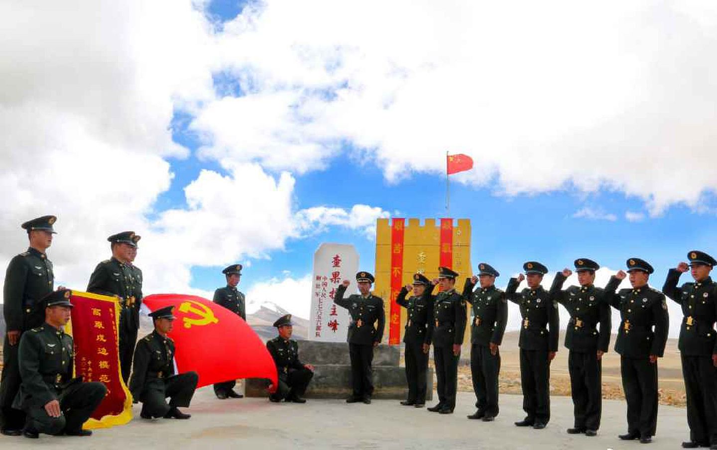 西藏军区官微称，已经入列期待关注。（微博@高原战士）