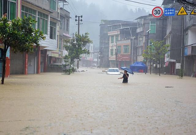 南方洪灾：救援“前所未有”地艰难，社会关注度不高