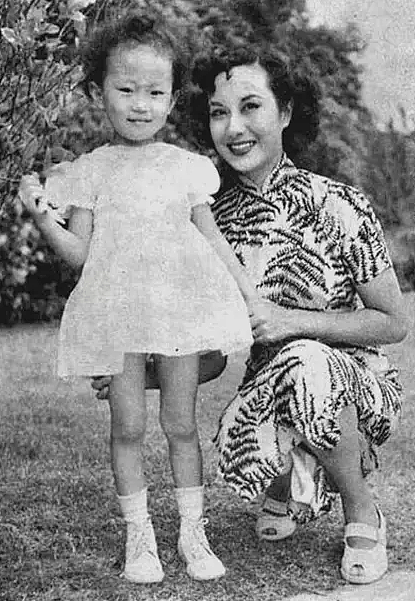 “乱世佳人”李丽华：成龙叫了她50年妈妈，打入好莱坞的第一位中国姐姐（组图） - 26