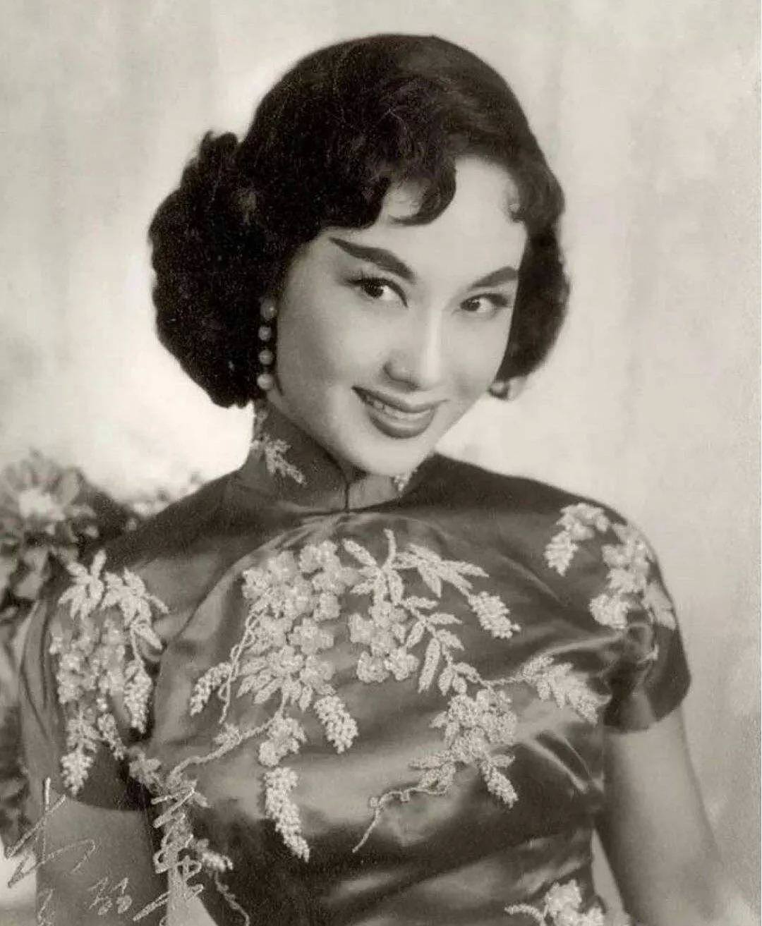 “乱世佳人”李丽华：成龙叫了她50年妈妈，打入好莱坞的第一位中国姐姐（组图） - 30