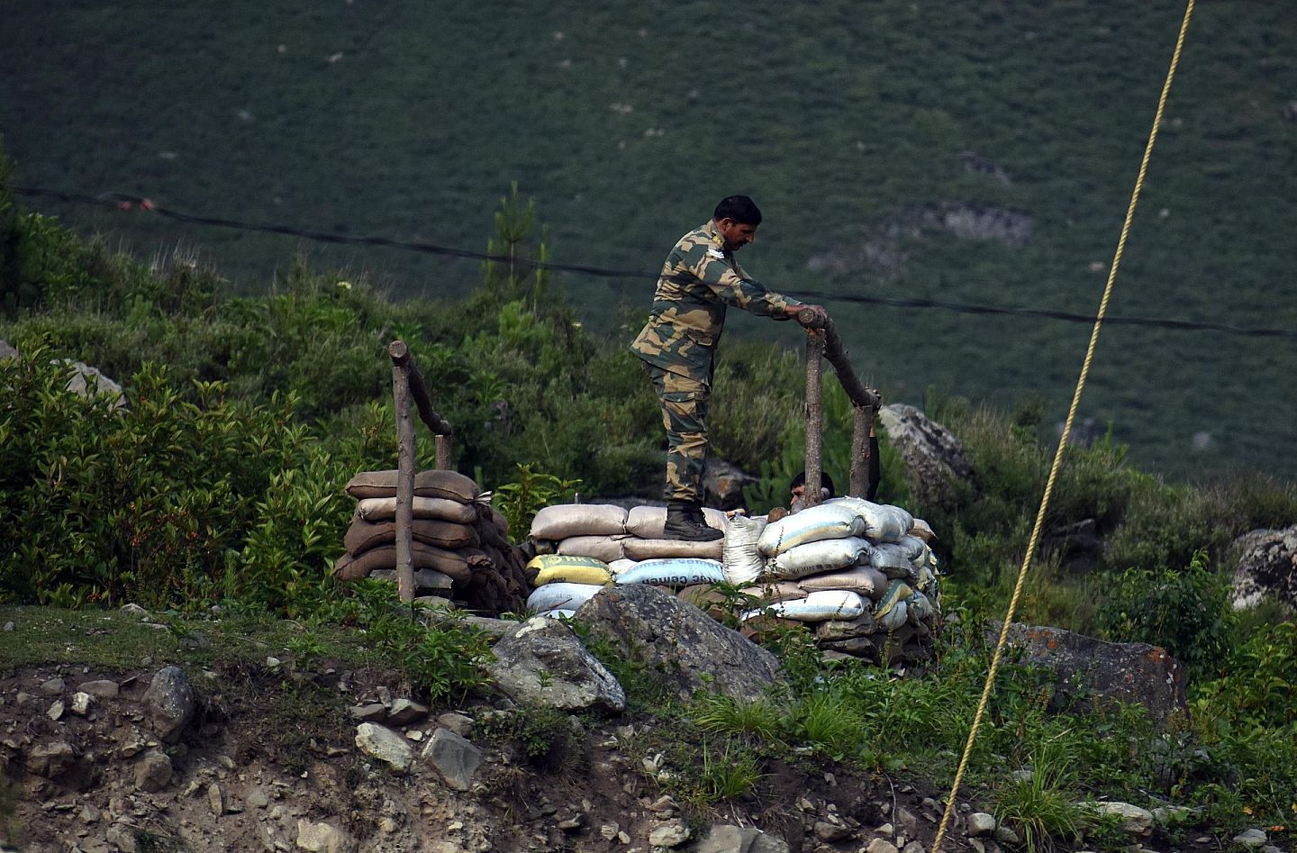 在加勒万河谷的冲突发生后。印度军警也加强了对运输线的防御。（Getty）