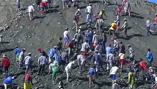 缅甸矿难背后：50多名矿工一瞬间被冲走，有人一块玉卖出几百万（组图） - 6