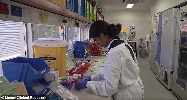 新冠疫苗人体实验展开，澳女志愿参与，专家警告：新冠病毒太复杂，需要研发多种疫苗（视频/组图） - 3
