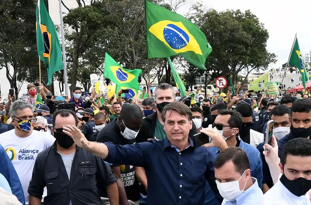 突发！巴西总统确诊，曾称新冠只是小流感，自己绝不会感染，不戴口罩到处嗨（组图） - 12