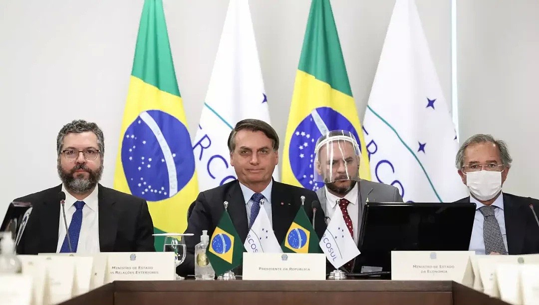 突发！巴西总统确诊，曾称新冠只是小流感，自己绝不会感染，不戴口罩到处嗨（组图） - 16