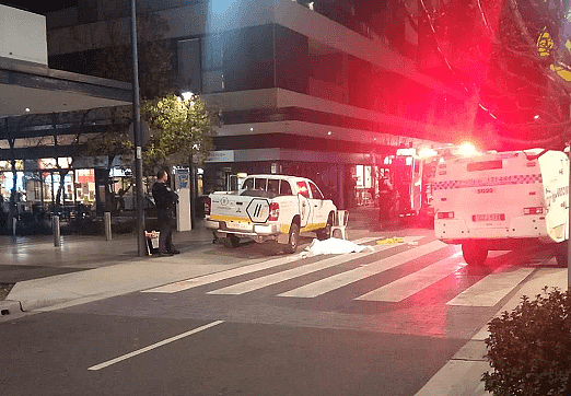 悉尼华人区火车站外有人倒地猝死，当地两周已三死一重伤…（组图） - 2
