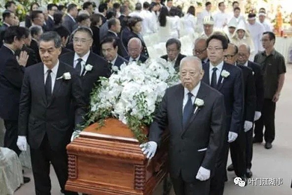 赌王出殡成焦点，香港顶级豪门葬礼，是一场“政商争霸”的大戏（组图） - 8