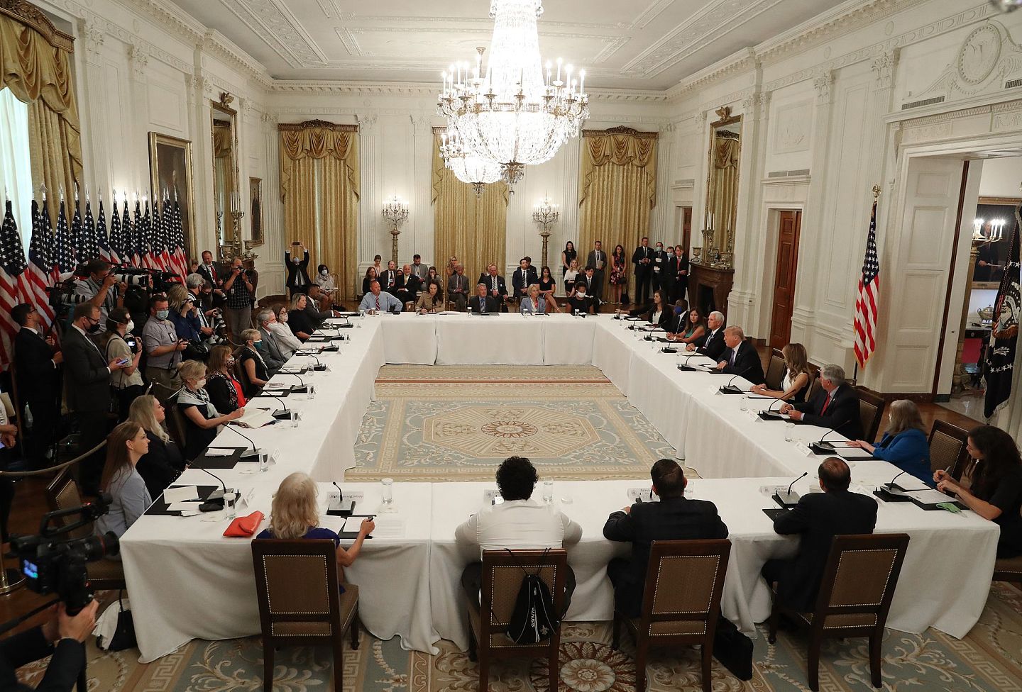 2020年7月7日，美国总统特朗普在华盛顿特区白宫东厅与学生、教师和行政人员就如何在新冠病毒大流行期间安全重新开放学校发表讲话。（Getty）