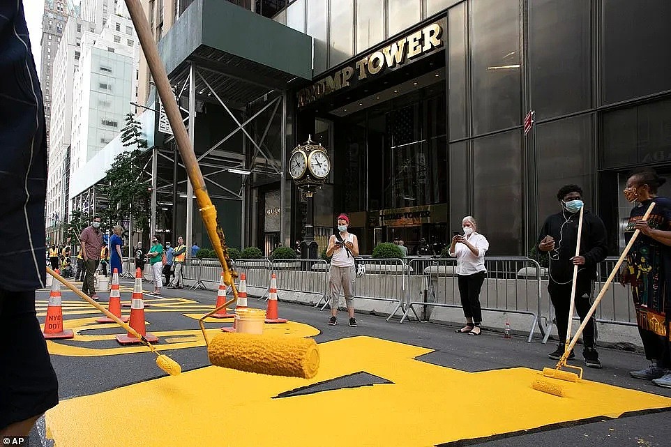 第五大道被毁，纽约市长在川普大厦前“开工作画”，黑命贵上街，川普气到跳脚！（组图） - 22