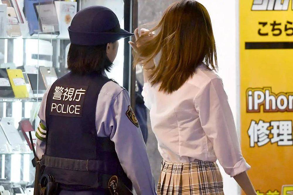 让人浮想联翩！中国女孩在日本穿JK制服有多危险？（组图） - 12