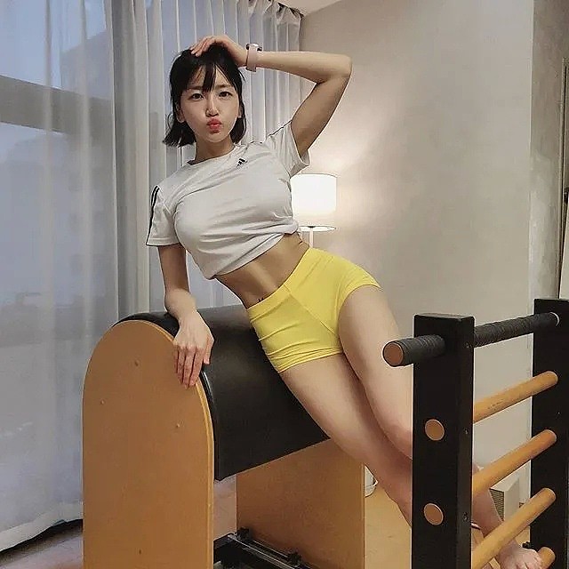 【美女】韩国健身网红style？90斤的身材，120斤的，这胸也太大了吧...（组图） - 16